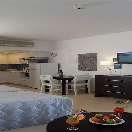Marismare Θέρετρο Αγία Νάπα